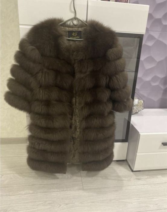 Шуба песцова натуральна в трендовому кольорі