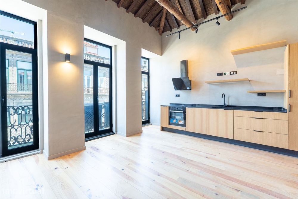 Apartamento T0 com Varanda no Bonfim