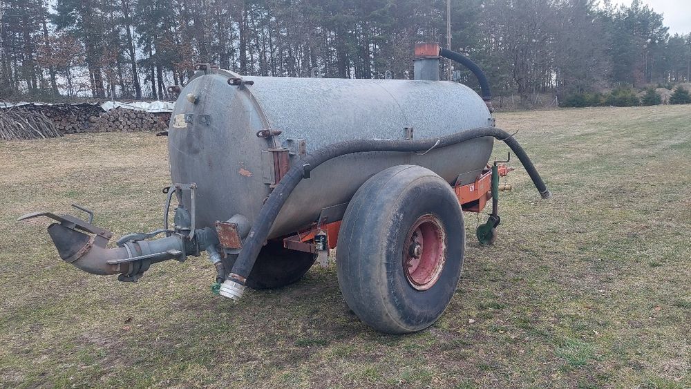 Beczkowóz wóz asenizacyjny 4200l