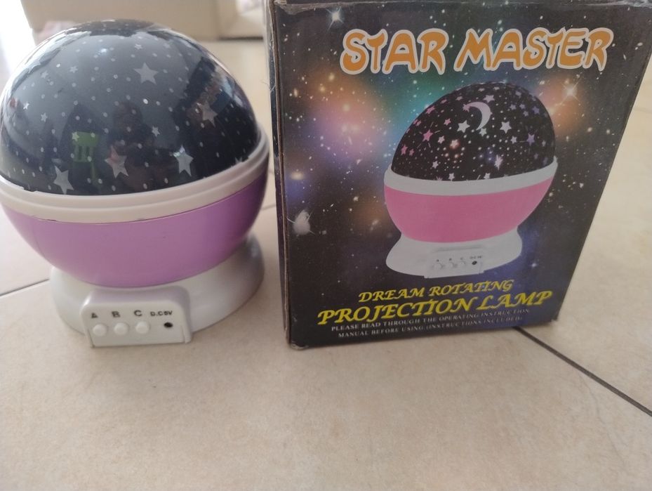 Lampka nocna projektor gwiazd gwiezdna kula dla dziecka