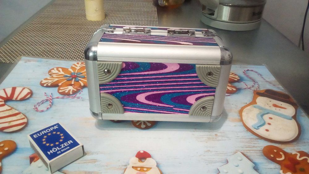 Продам детский кейс