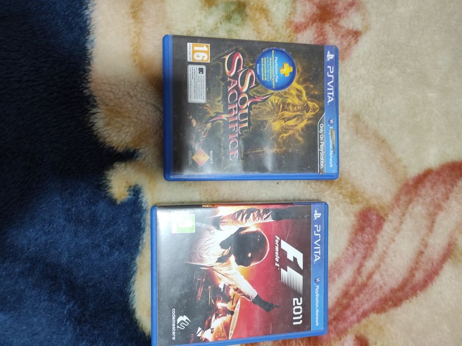 Vendo 2 jogos  para PS Vita
