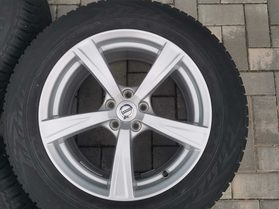 Felgi VOLVO XC90 8Jx18H2 5x108 ET42,5 TPMS