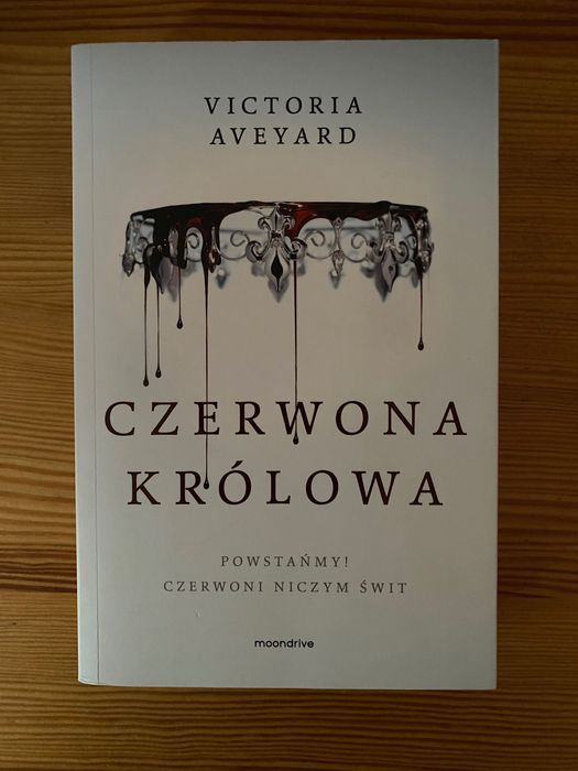 Książka ,,Czerwona królowa” Victoria Aweyard