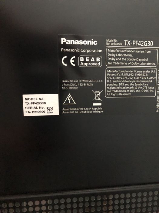 Panasonic TX-P42G30 (já com algum desgaste no ecra comk se ve nas fotografias)