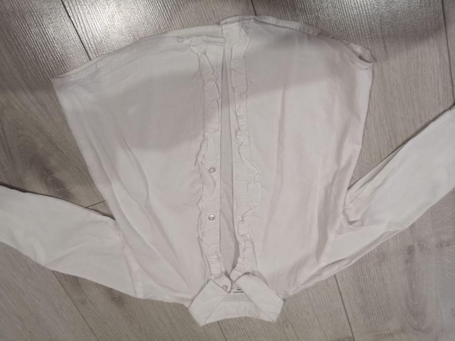 Biała elegancka koszula dla dziewczynki w rozmiarze 98 Sinsay