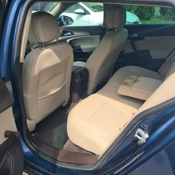 Opel Insignia 2.0 CDTI 160 koni Kombi z 2011 roku  Automat