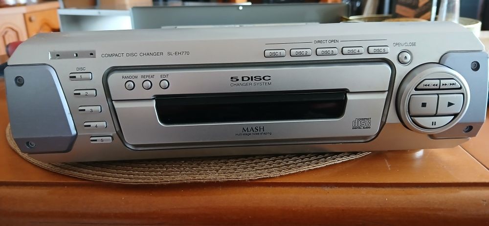C D Technics  SL EH770