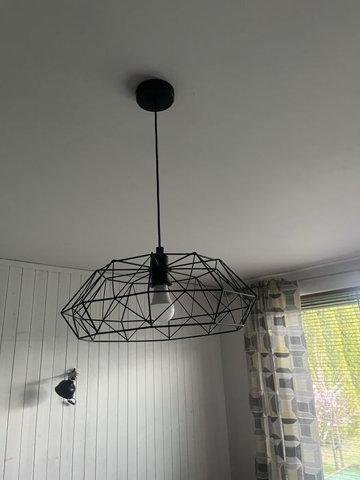 Lampa wisząca.