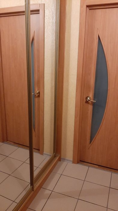 Сда  комнату, пр-кт Богдана Хмельницкого,  рядом с проспектом О.Поля