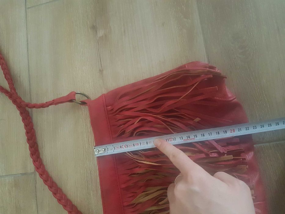 Torebka z frendzlami