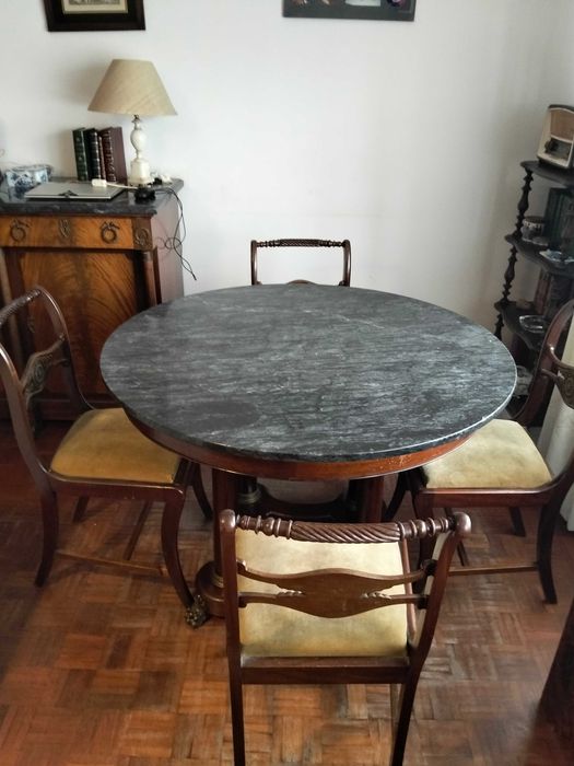 Mesa de jantar redonda e 6 cadeiras estilo Império