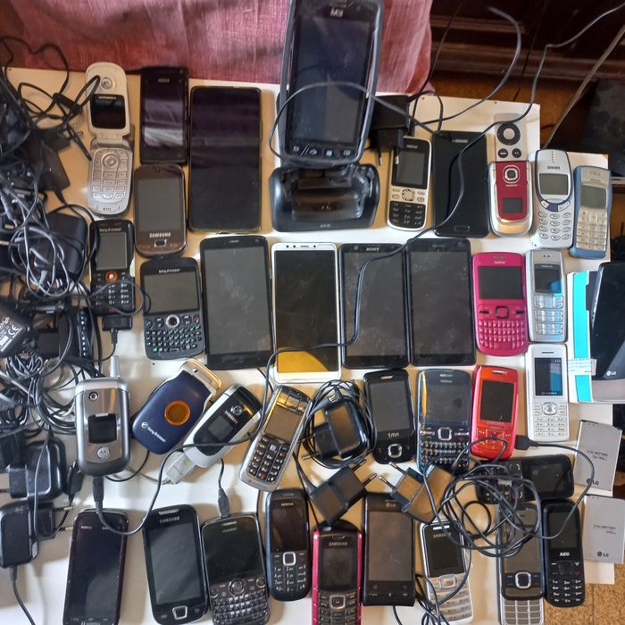 Xiaomi 11T + vários+ baterias ler descrição