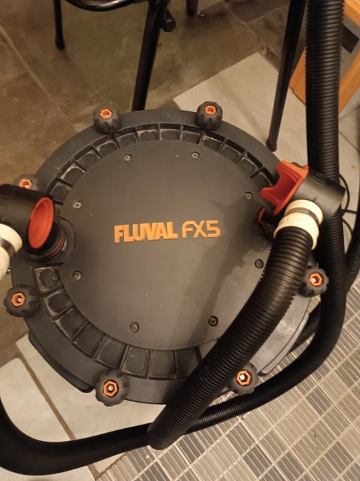Продам акваріумний фільт фх 5, працює тихо, в ідеальному стані