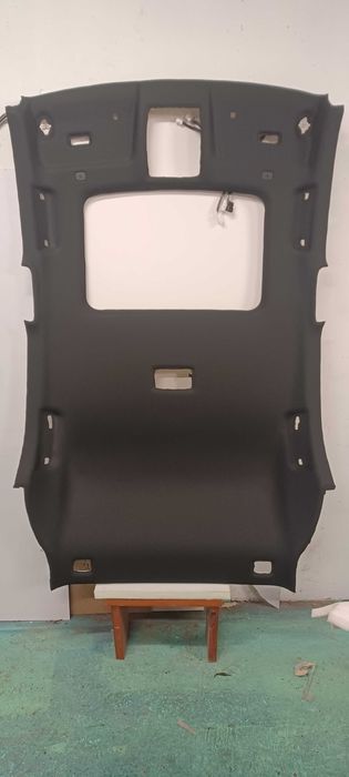 Naprawa podsufitki samochodowej