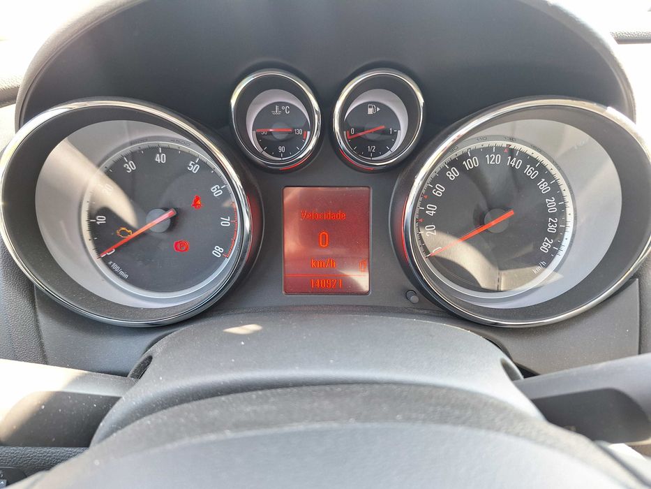 OPEL ASTRA SPORT TOURER  2011