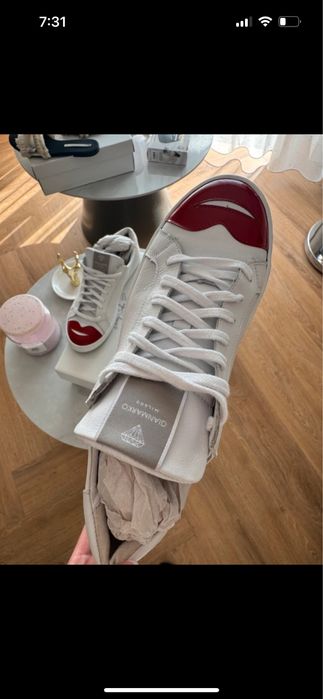 Sneakersy usta skóra naturalna