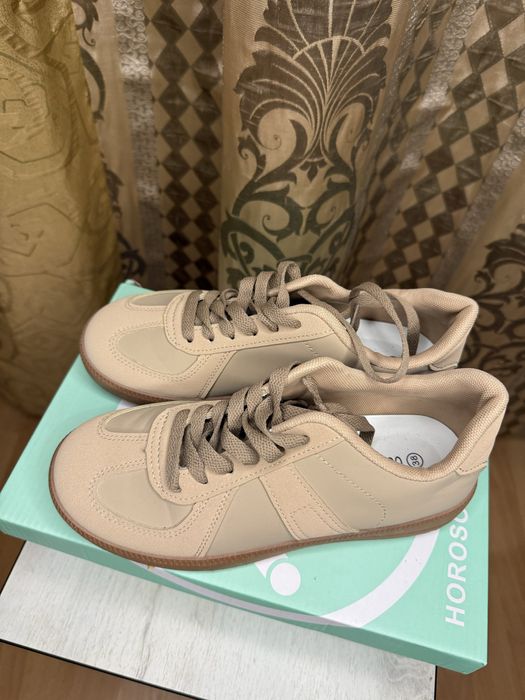 Кеди жіночі 38 р