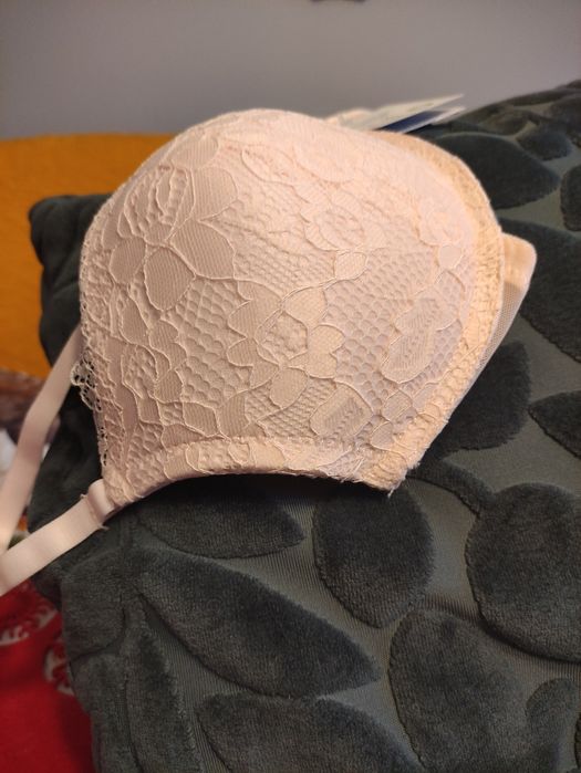 Biustonosz - bielizna damska