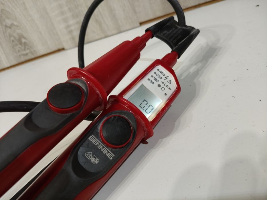 Miernik BENNING Dusspol Digital