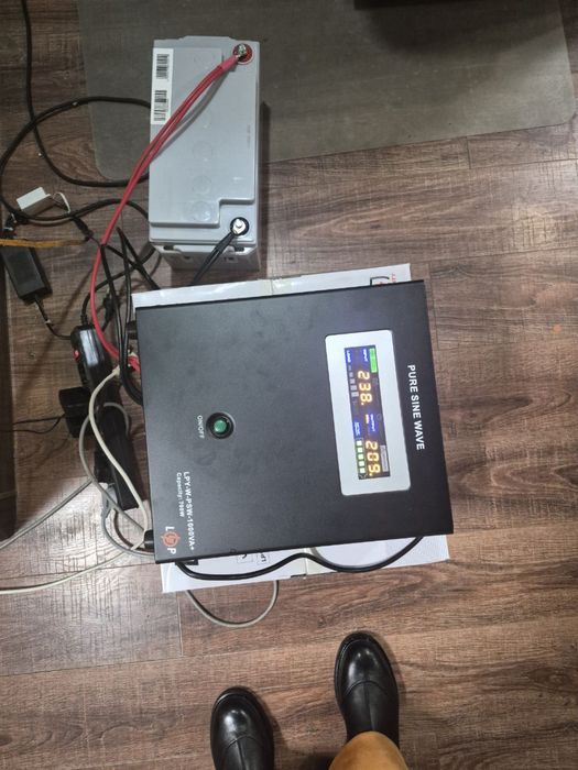 ІБП .ДБЖ .UPS LPY-W-PSW-1000VA+ з правильною синусоідою та акумулятор