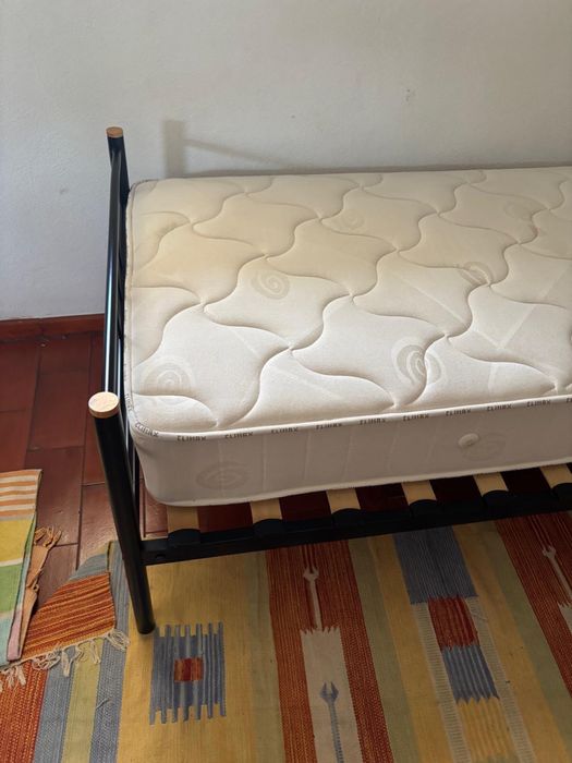 2x Cama de solteiro de metal