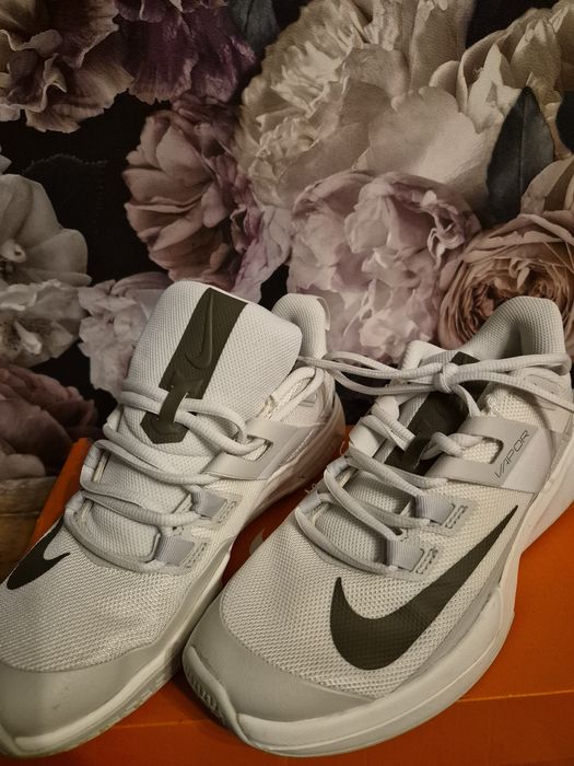 Buty Nike raz założone