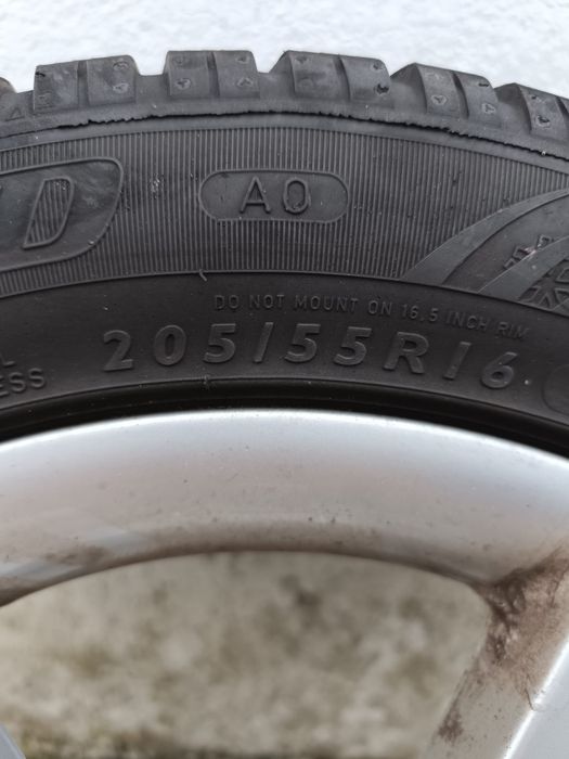 Jantes Audi com pneus 205/55R16