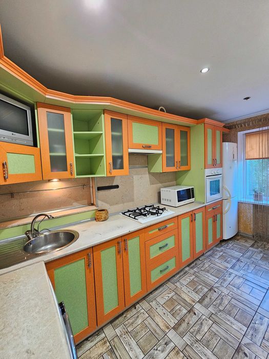 Продаж 3-кімнатної  квартири в центрі міста