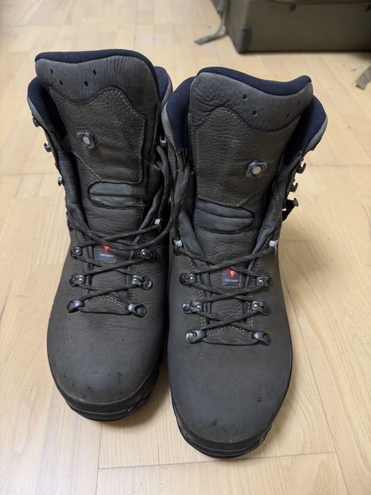 LOWA Tibet Superwarm GTX 42,5