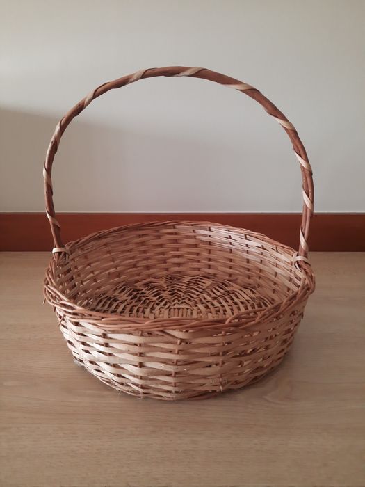 Cesta em palha como nova64286566035971120