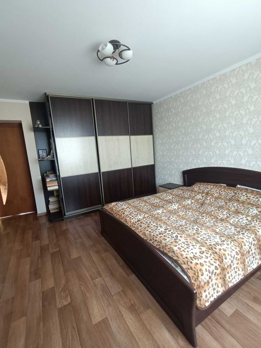 Продам будинок в місті , супер - місце!