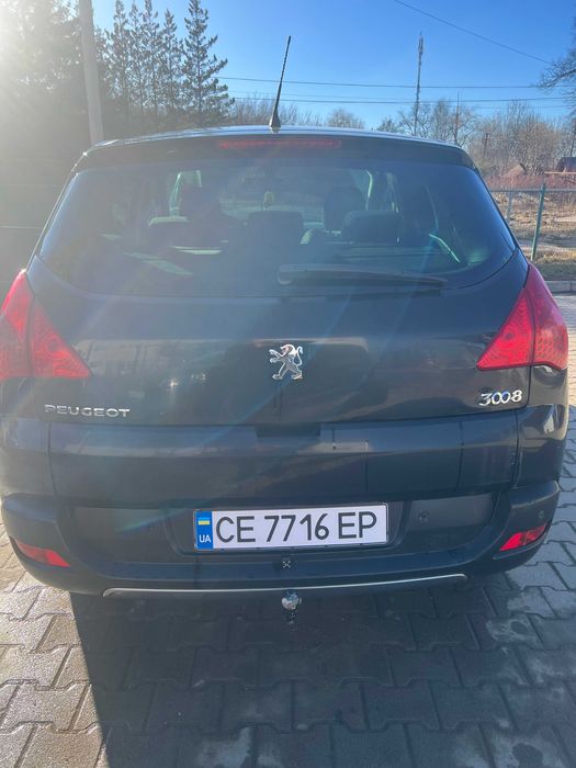 Продається гарний та економний  сімейний Пежо 3008