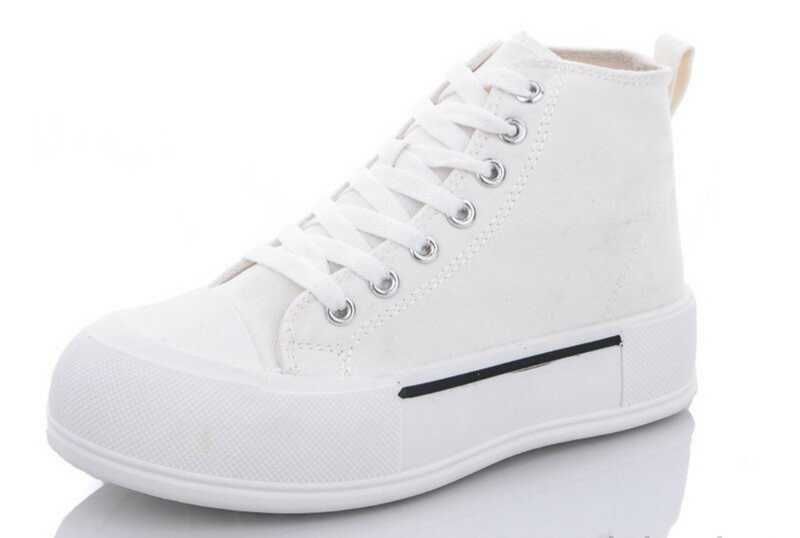 взуття  кросівки фірмові