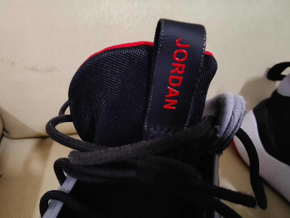 Nike Jordan DNA Bred  42