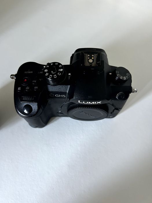Máquina fotográfica LUMIX GH5