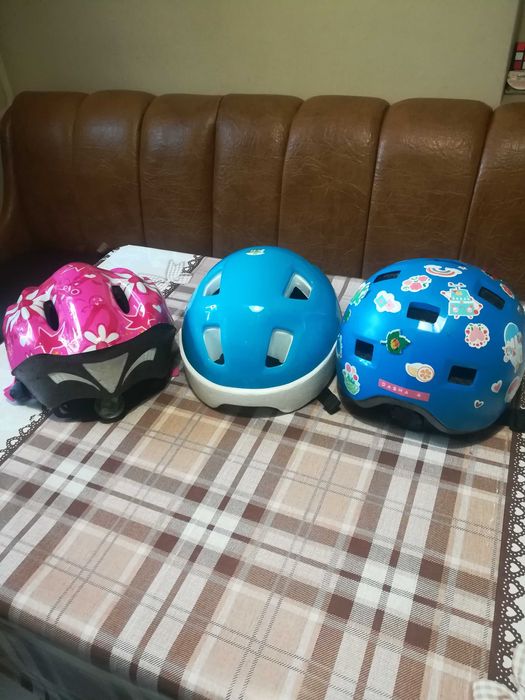 Продаю детские шлемы