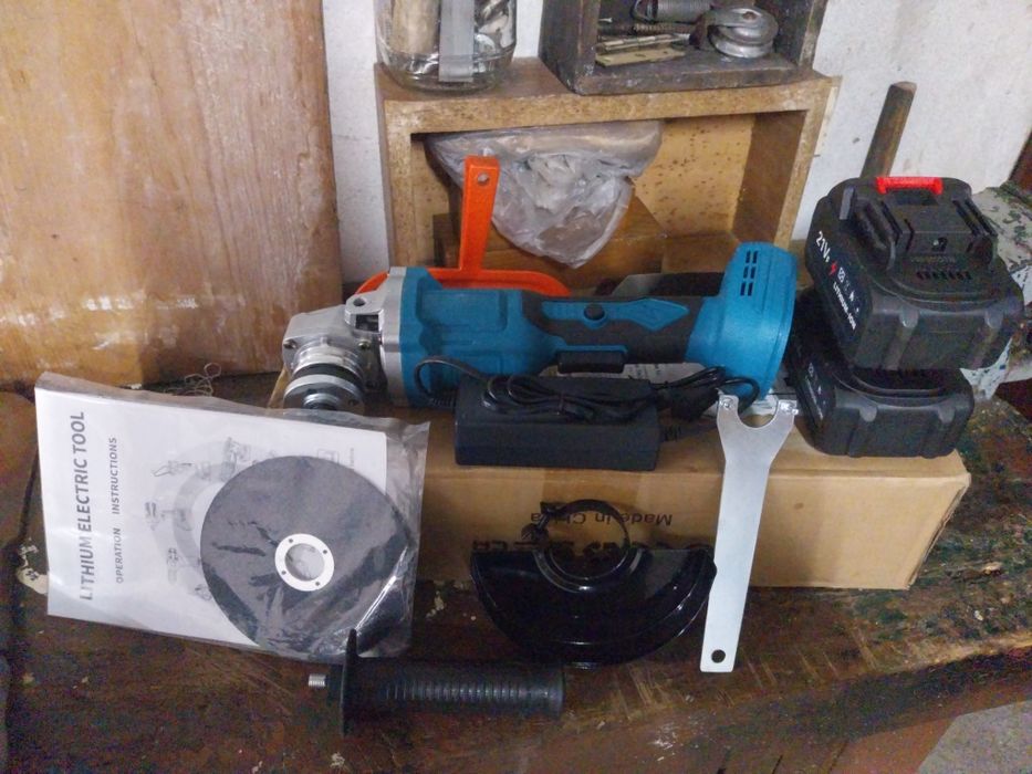 Vendo rebarbadora nova