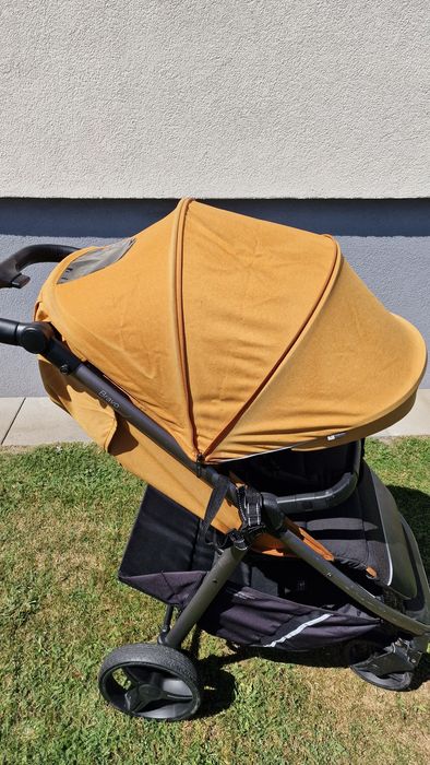 Lekki wózek spacerowy  CARRELLO BRAVO amortyzacja