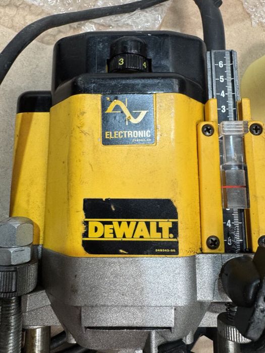 Devalt wyrzynarka i narzedzie wielofunkcyjene