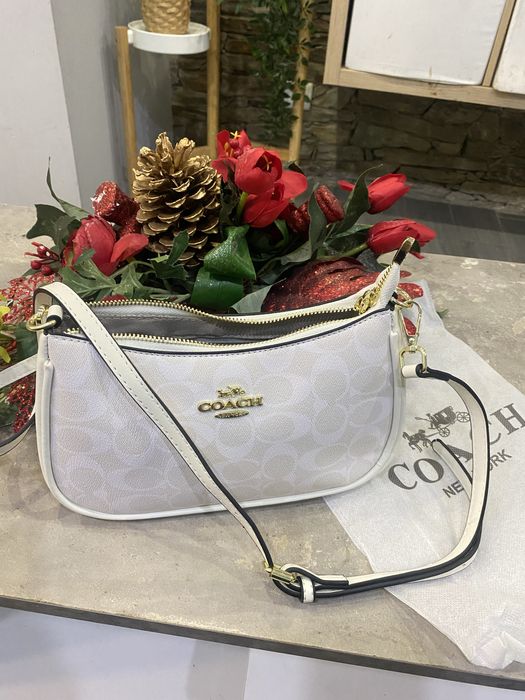 Mala senhora  coach nova muito elegante e muito bom acabamento