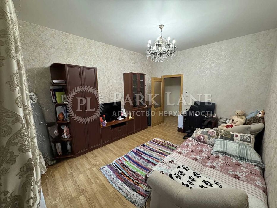 Продам 2к ремонт Поділ вул Верхній Вал 50А Метро Контрактова Площа-7хв