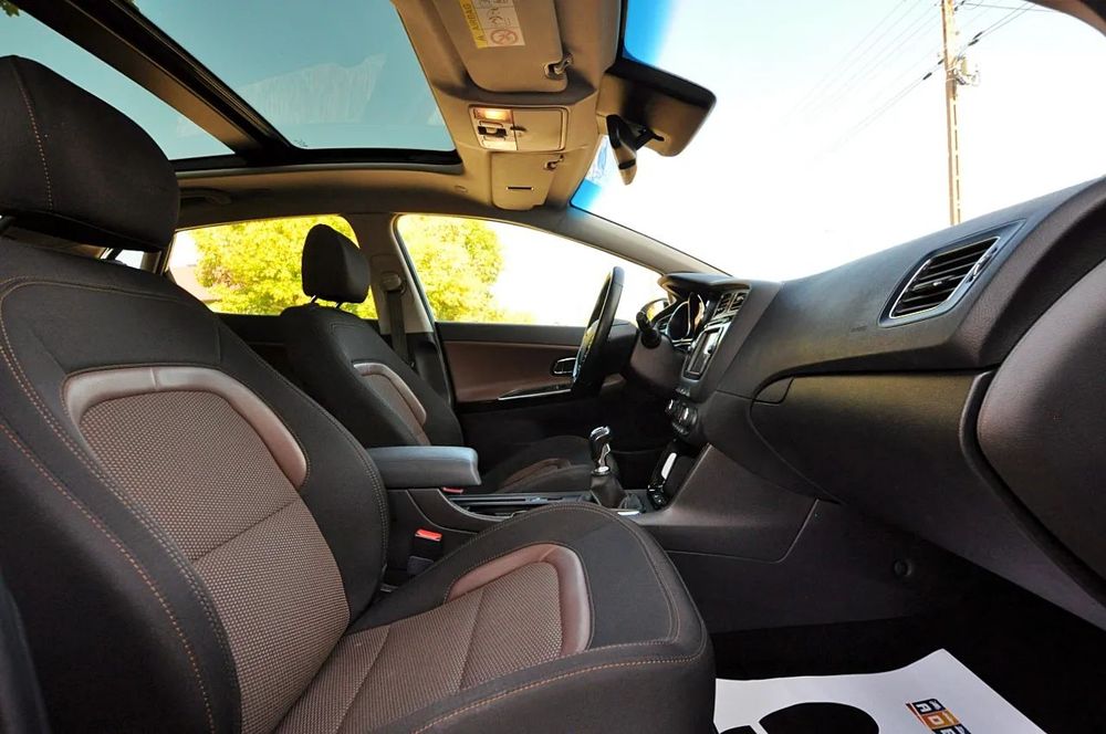 Kia Ceed PLATINIUM edition 128ps LED Kamera KeyLessGo