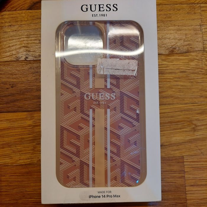 Etui na telefon iphone 14 pro max guess
