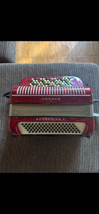Hohner Accordina 300€