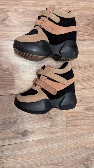 Sprzedam sneakarsy na platformie, rozmiar 36