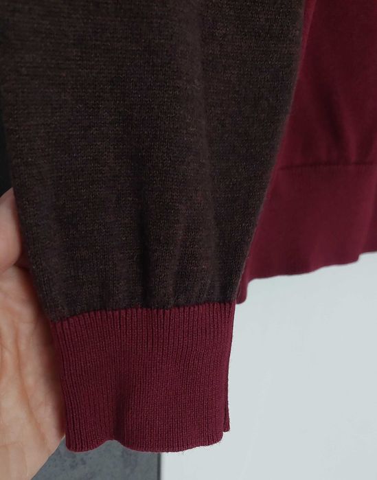 Dwukolorowy sweterek marki Bytom r.S