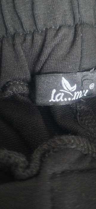 Czarne spodnie dresowe eleganckie La..mu XS