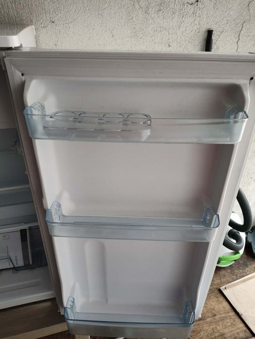 Lodówka AMICA mała