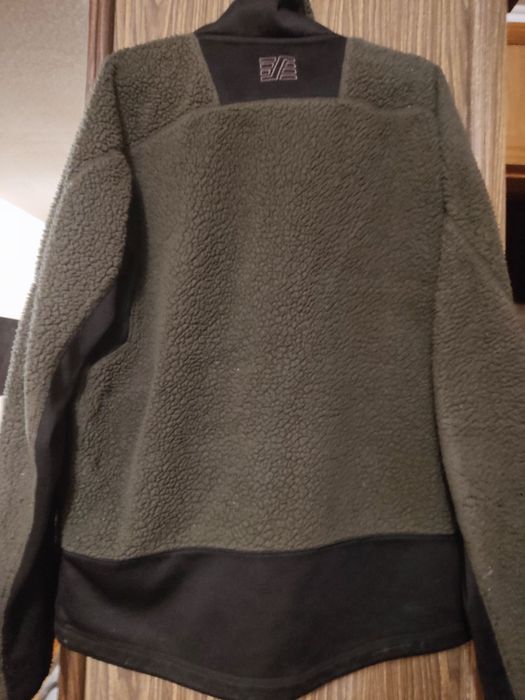 Кофта спортивная женская